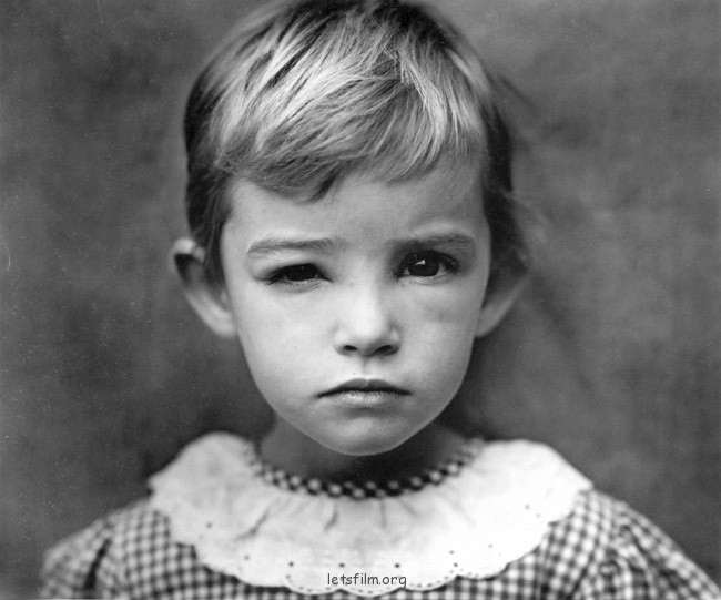 亲密家庭 – Sally Mann 摄影作品