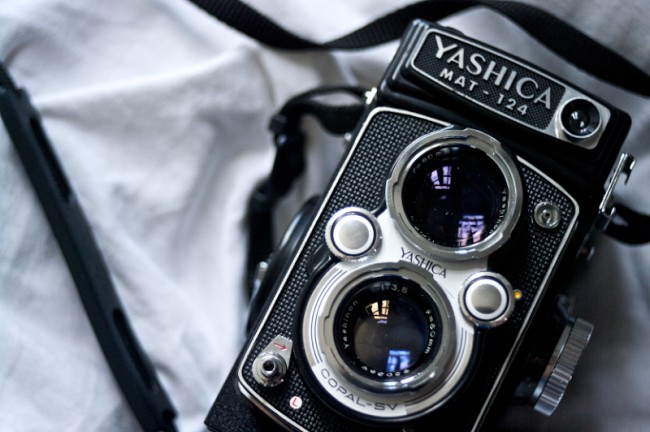 Yashica Mat-124