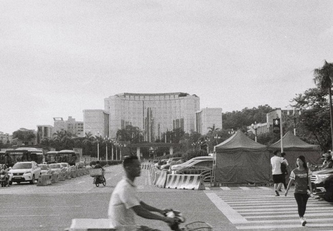 [15607] 关于学校和市区