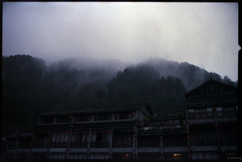 [22974] 烟雨凤凰