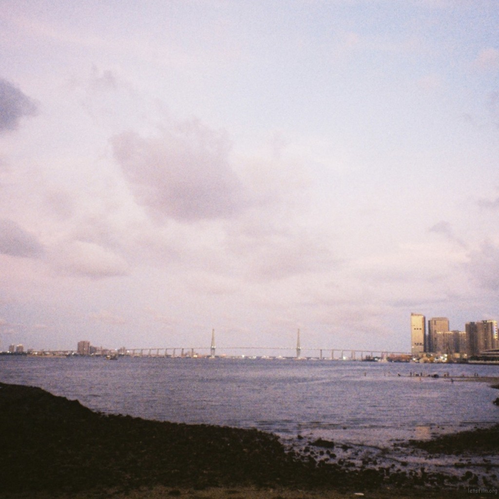 [23004] 小城的夏天。