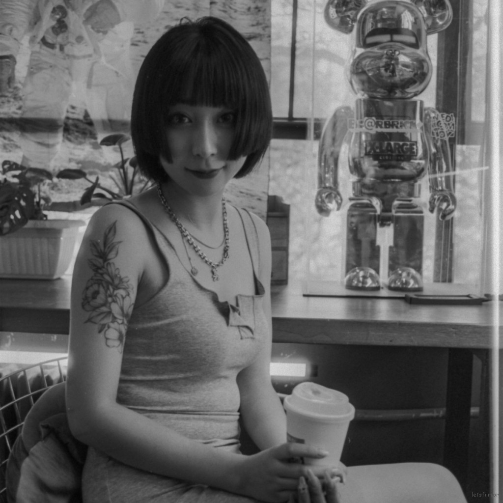 [23042] 女战士