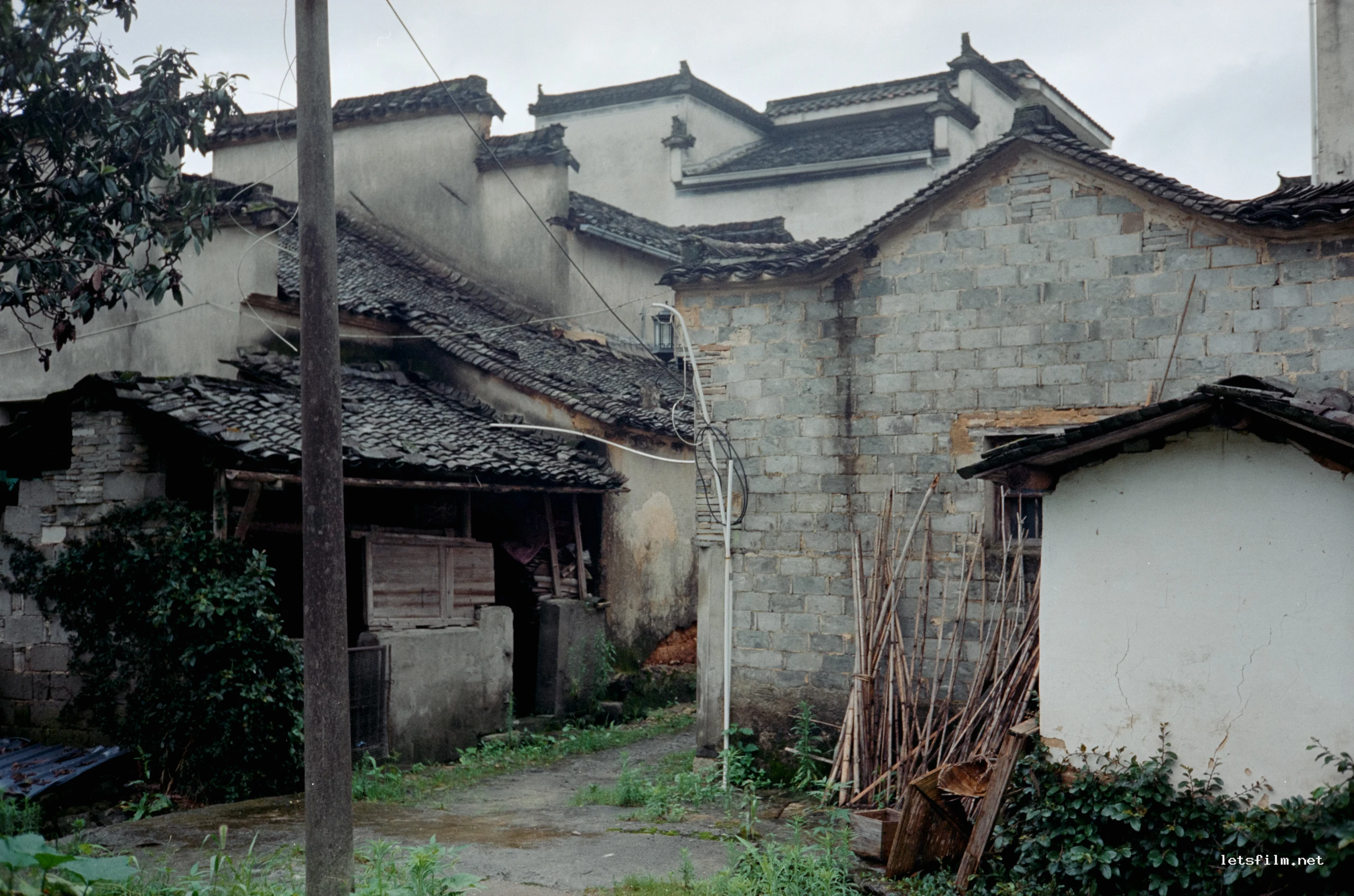 卢村古宅