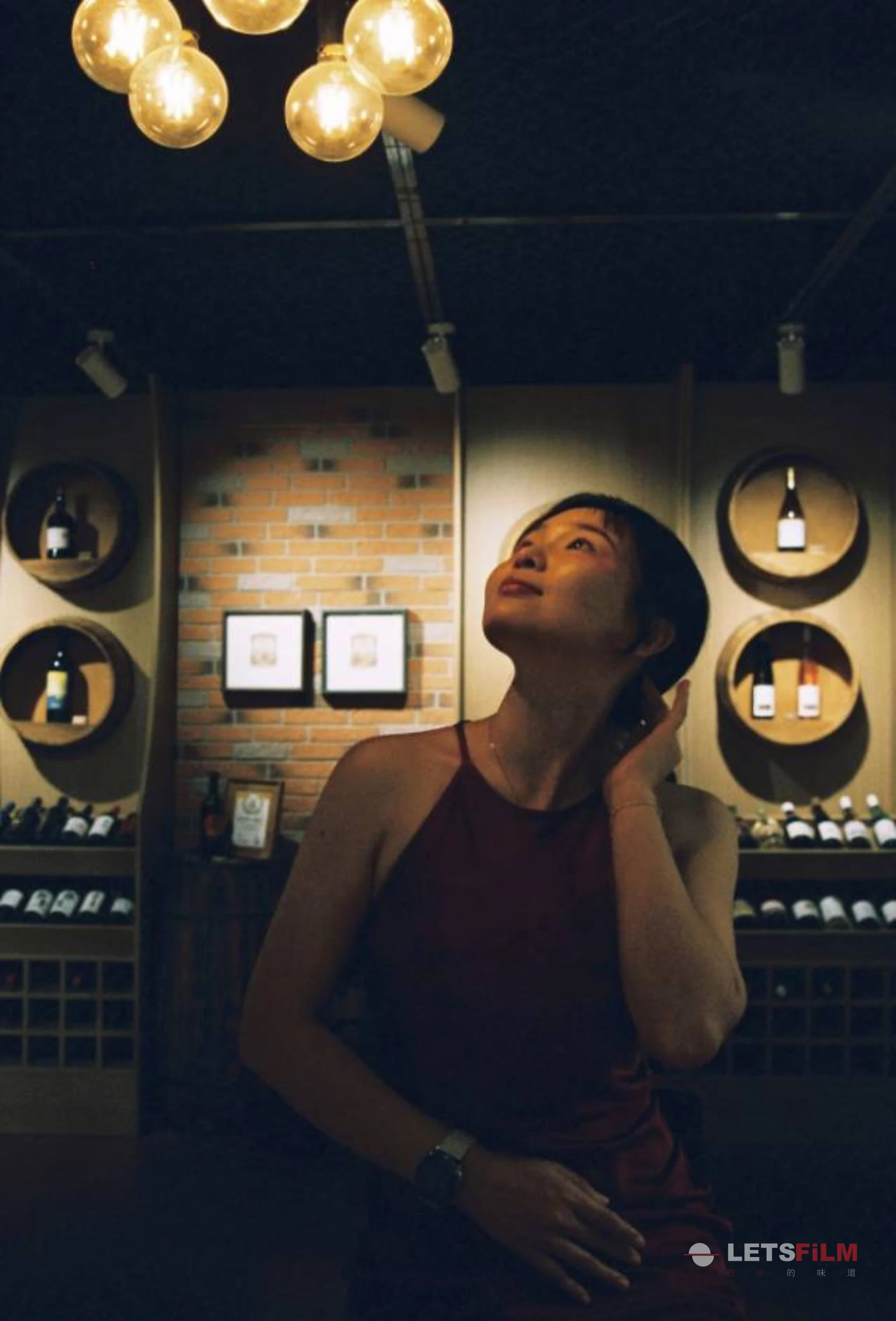 在红色里
