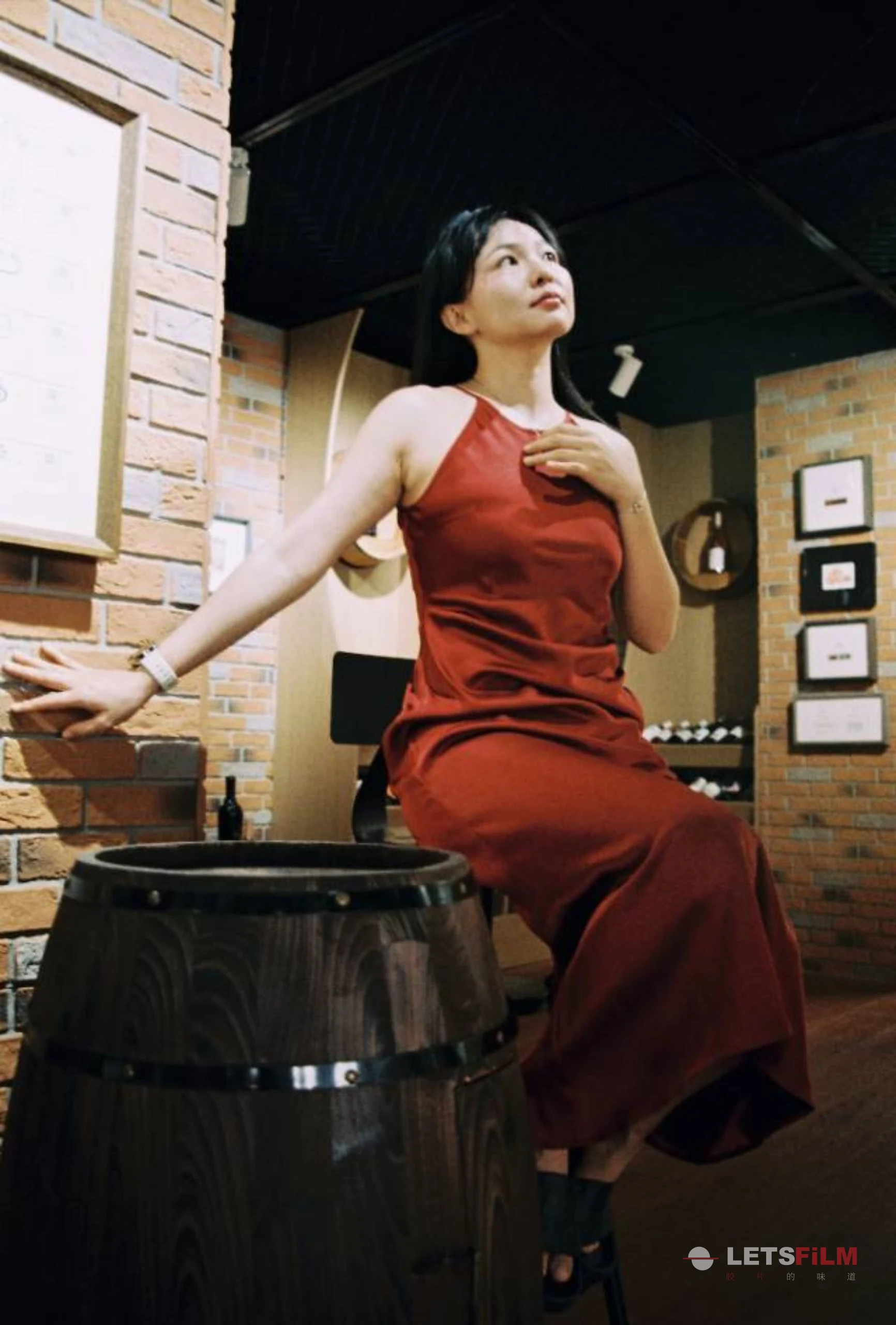 在红色里